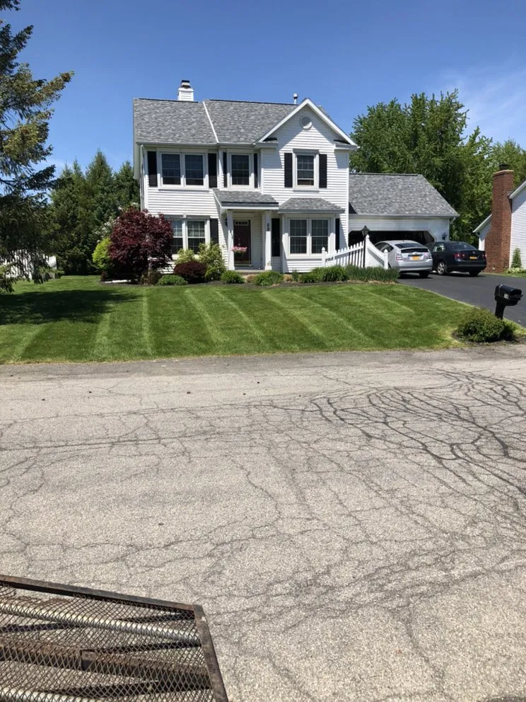 Expert lawn mowing service experts serving Cohoes, NY - Capital Region Lawn Care