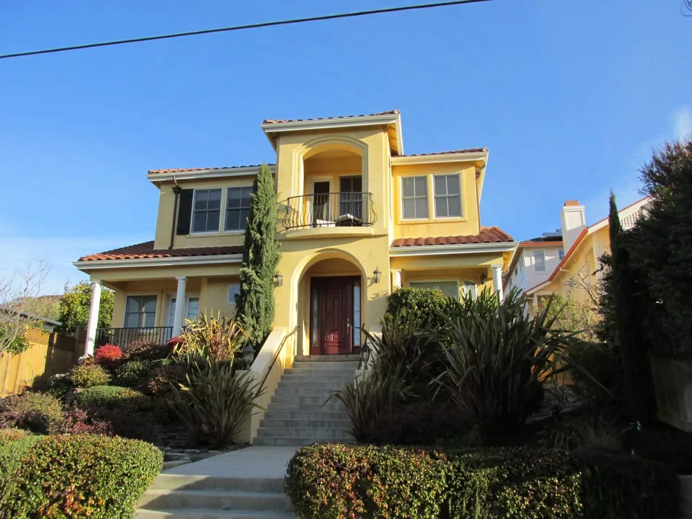 Custom residential landscaping for homes in Benicia, CA by Capitol Landscaping