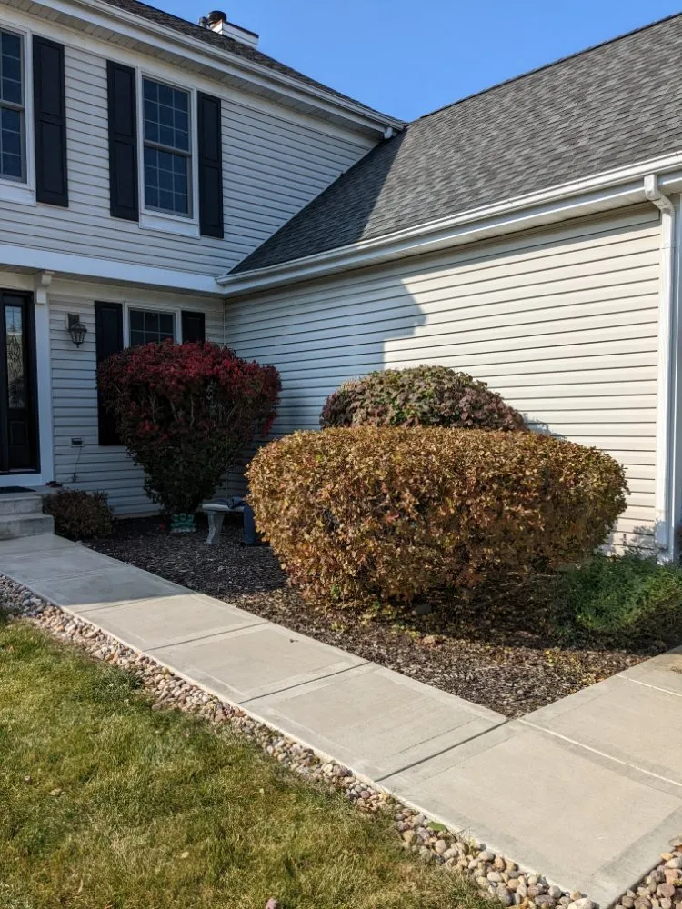 Local landscape design in Elmhurst, IL - Capitol Lawn & Snow