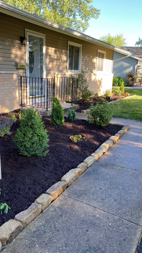 Affordable lawn care service in Elmhurst, IL - Capitol Lawn & Snow