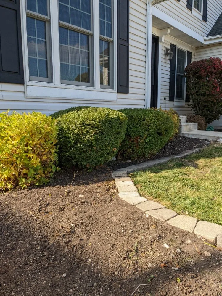 Affordable garden landscaping in Elmhurst, IL by Capitol Lawn & Snow