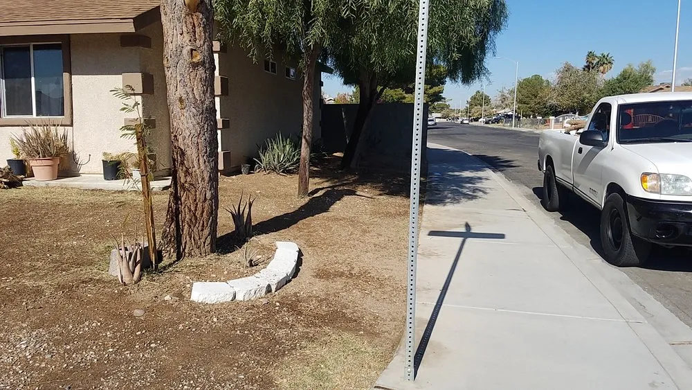 Custom yard cleanup service experts serving Las Vegas, NV - Captin Gee