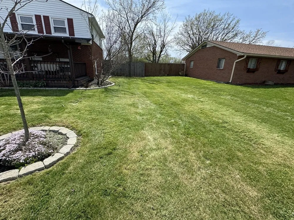 Professional yard maintenance in Franklin, OH - CAR & GAR Lawn Services