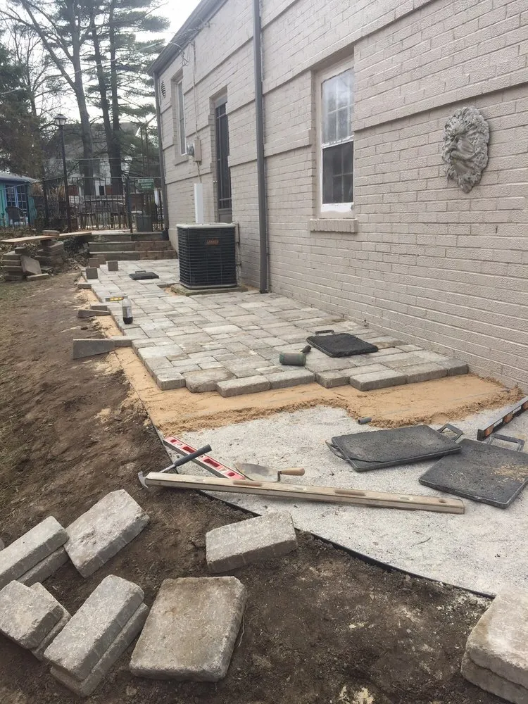 Trusted yard maintenance for beautiful yards in Webster Groves, MO by Cara-Tera Landscape