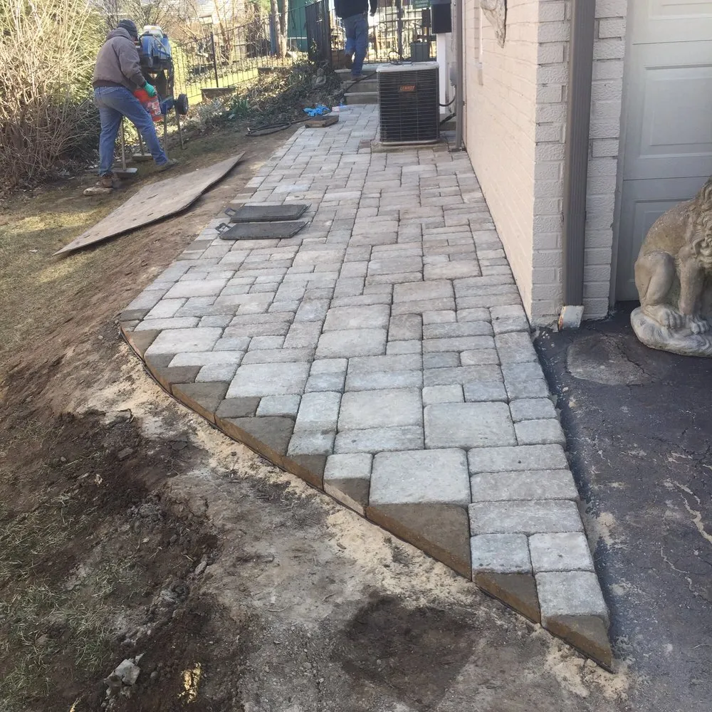 Local landscape installation in Webster Groves, MO - Cara-Tera Landscape