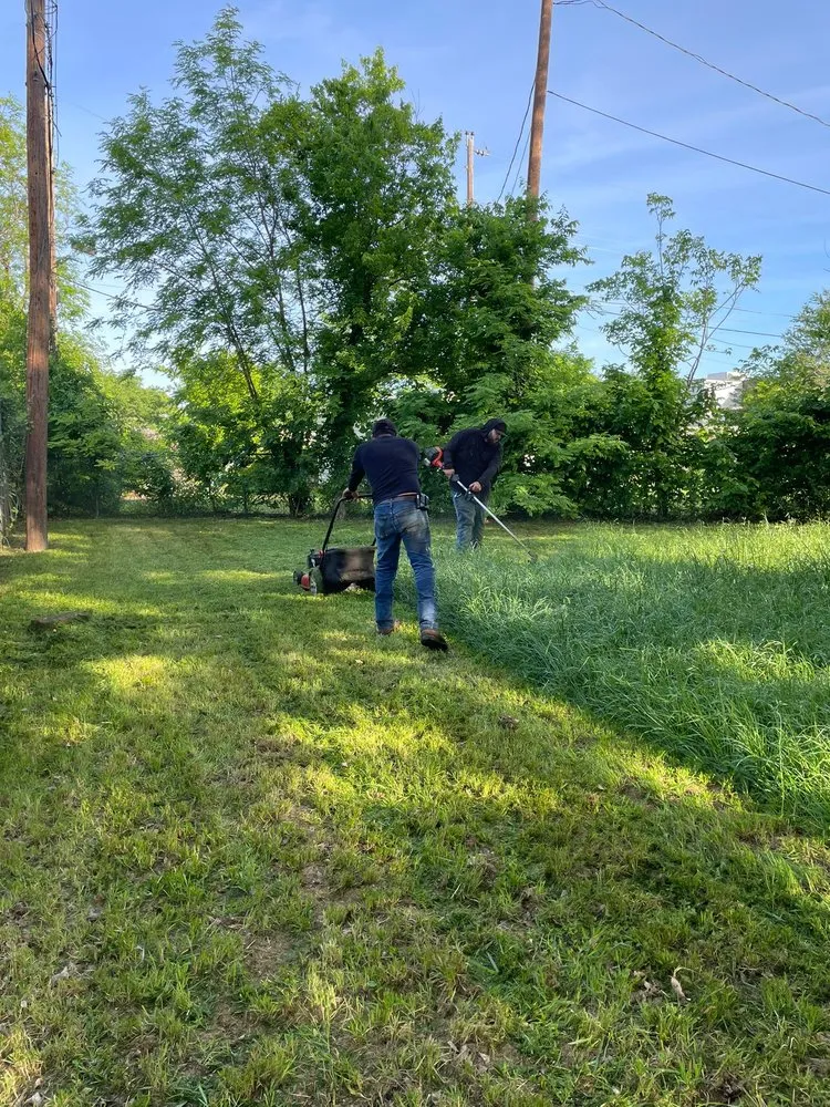 Top-rated lawn care service near you in Manor, TX by Caraveo Landscaping