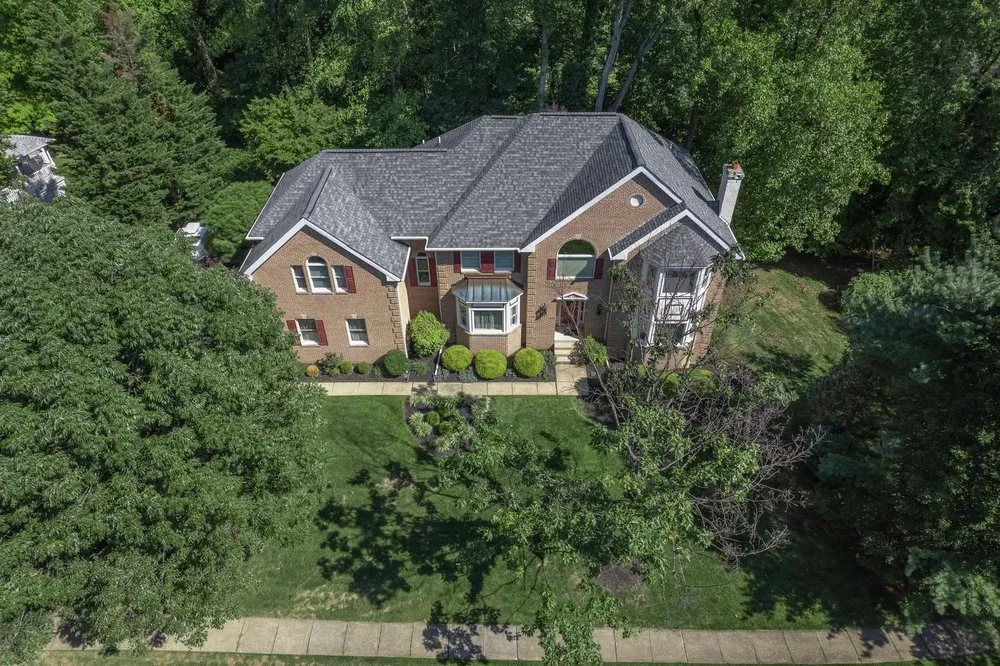 Custom lawn care service with custom design in Yardley, PA by Carbon Cut