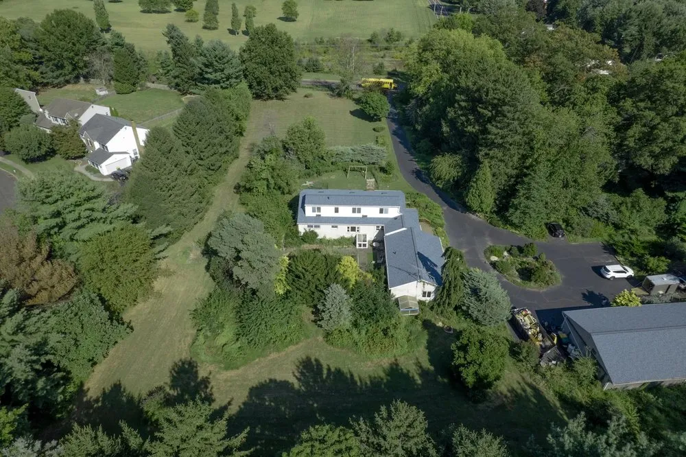 Affordable lawn mowing service for beautiful yards across Yardley, PA - Carbon Cut