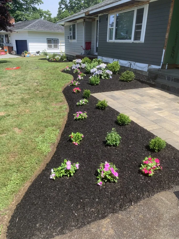 Top-rated lawn care service in Haverhill, MA - Carbone Industries