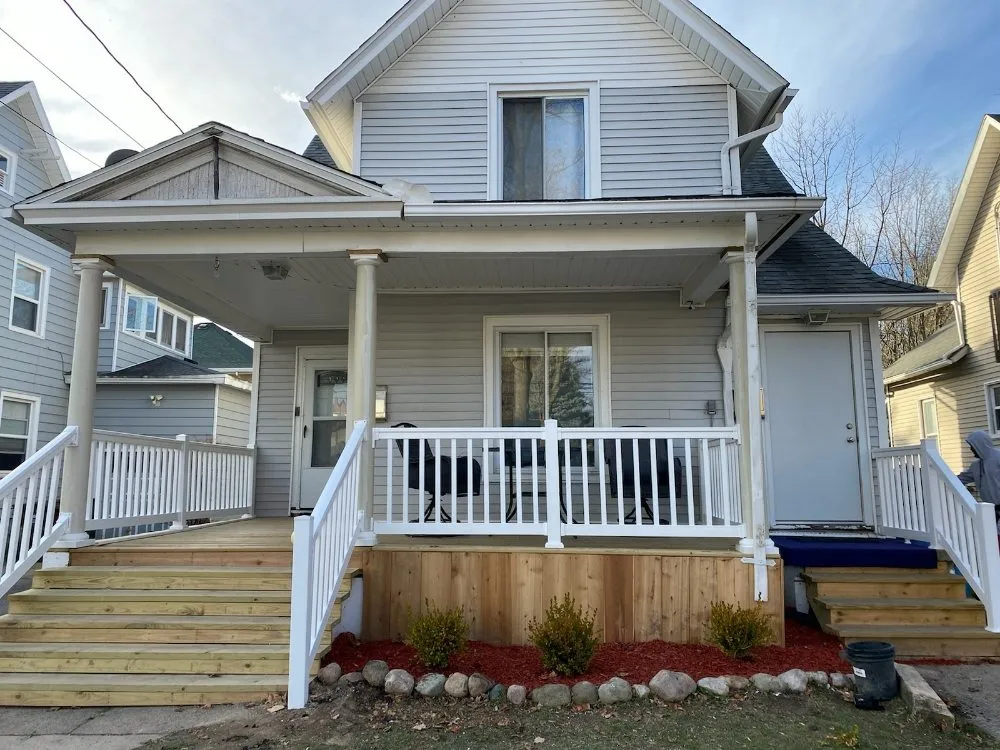 Professional yard maintenance in Lansing, MI by Cardenas & Sons