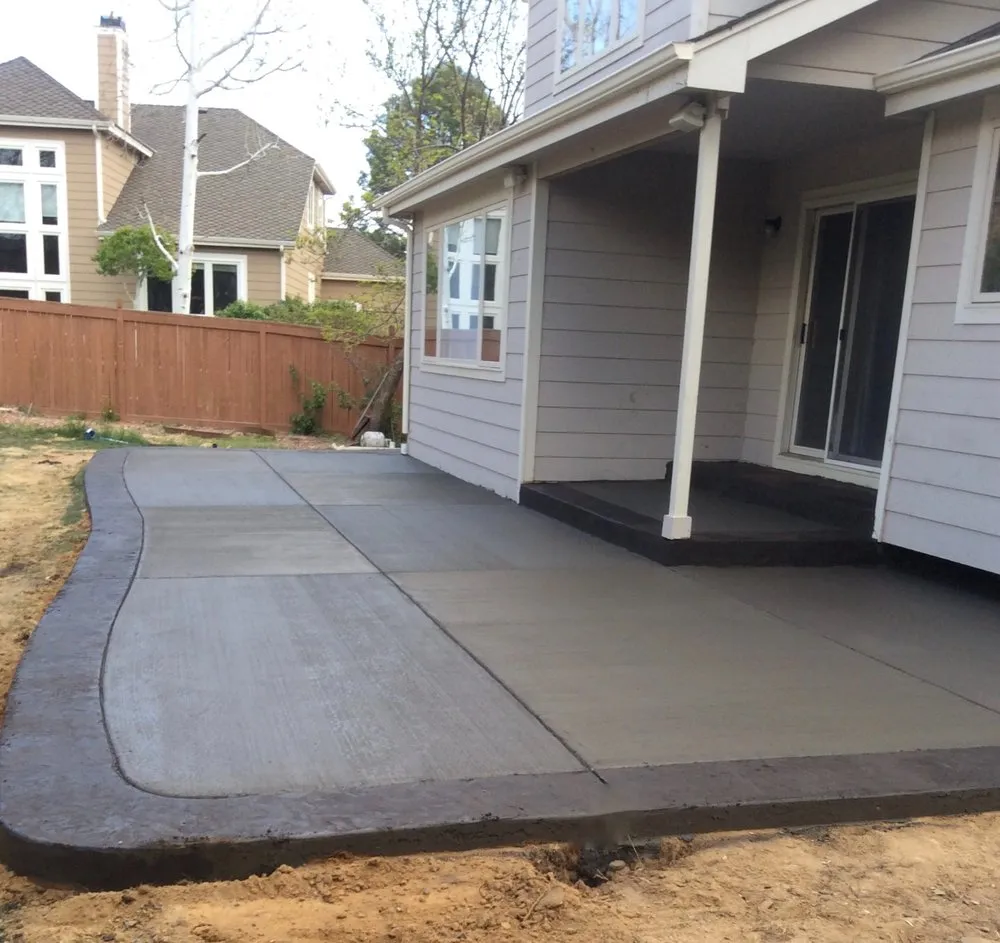 Expert lawn mowing service experts serving Bennett, CO - Cardenas Concrete & Landscaping Works