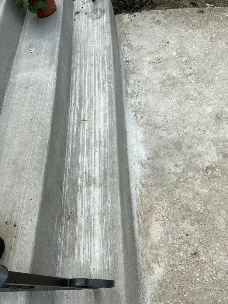 Affordable lawn care service with custom design across Evanston, IL - Cardenas Landscaping