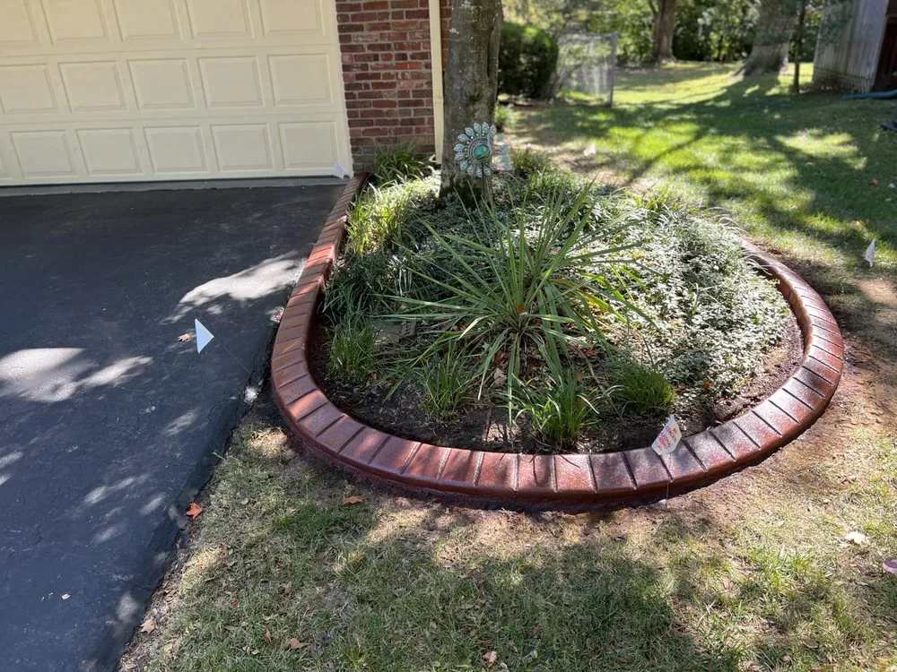 Reliable lawn care service in Taylorsville, KY - Cardinal Curbing