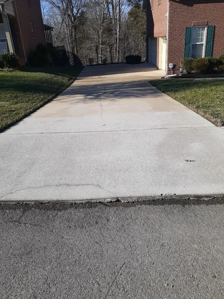 Affordable lawn care service with custom design across Knoxville, TN - Cardinal landscaping