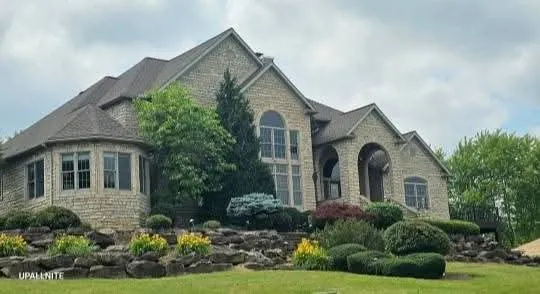 Top-rated garden landscaping in New Franklin, OH by Cardinal Yard Artisans