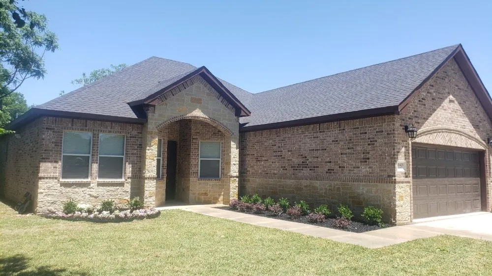 Local yard maintenance in Jacksonville, FL - Cardona Landscaping