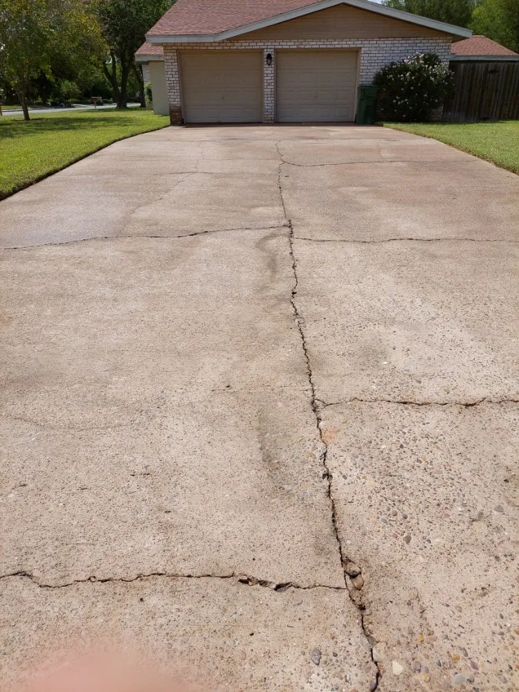 Custom outdoor landscaping near you in Brownsville, TX by care plus pressure washing and landscaping