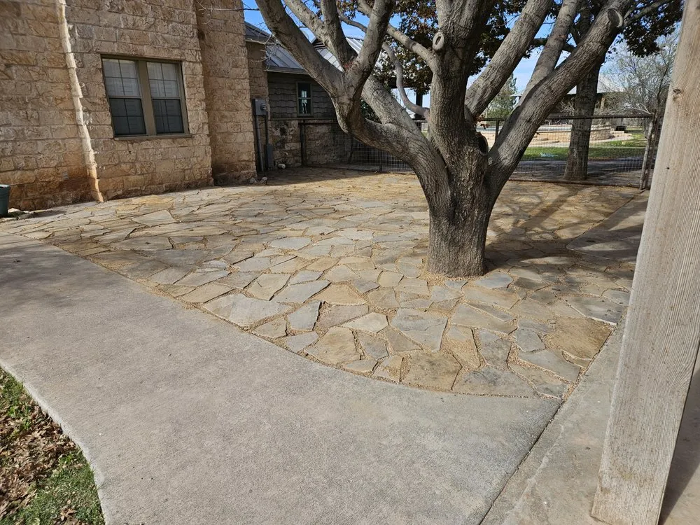 Top-rated lawn care service in Midland, TX - Carefree Landscapes