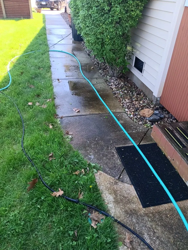 Reliable garden landscaping for year-round maintenance in Taylorville, IL by Careful Solutions