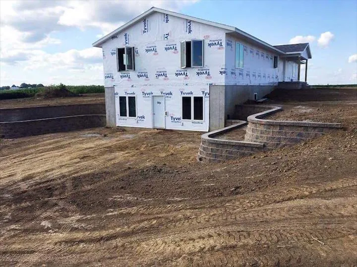 Top-rated yard cleanup service for beautiful yards across North Liberty, IA - Carew Landscaping