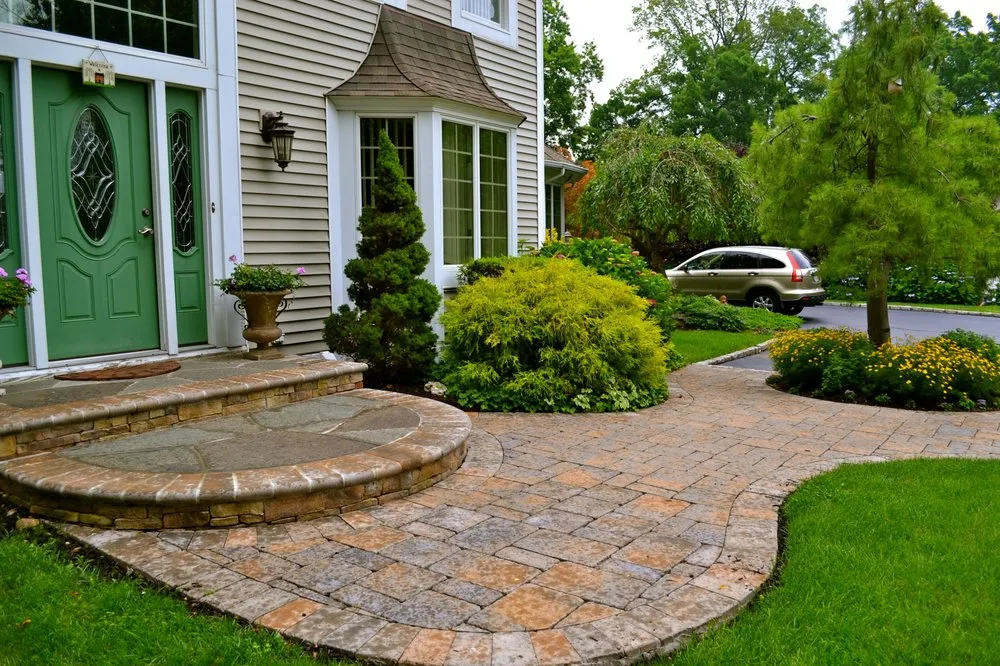 Affordable yard cleanup service experts serving East Setauket, NY - Carl Bongiorno & Sons
