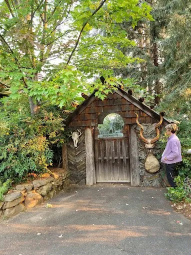 Local residential landscaping experts serving Jacksonville, OR - Carleton & Sons Landscaping