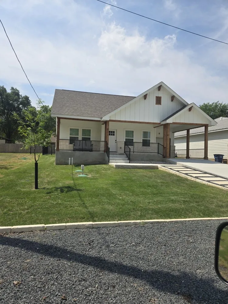 Affordable residential landscaping in Canyon Lake, TX by Carlie's Grass & Tree