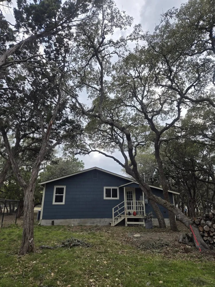 Affordable garden landscaping in Canyon Lake, TX - Carlie's Grass & Tree