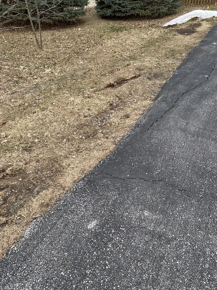 Trusted lawn care service experts serving Tinley Park, IL - Carlin-Moran Landscaping