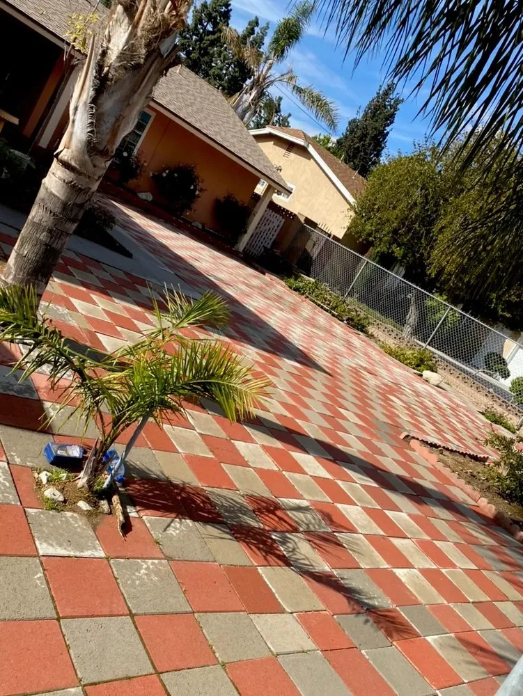 Reliable yard maintenance in Los Angeles, CA by Carlos and Javier González Landscaping And Gardening
