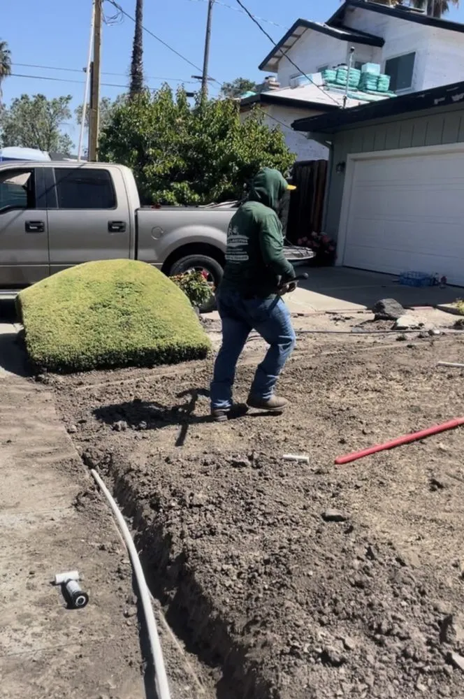Custom lawn care service experts serving Oakland, CA - Carlos Balbuena Landscaping