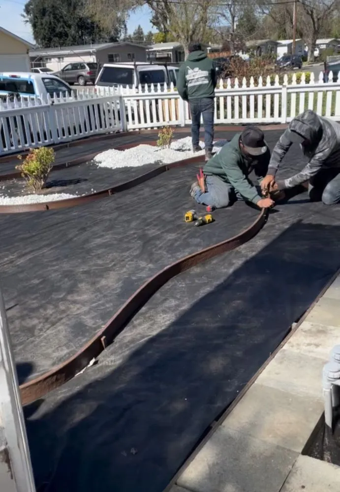 Top-rated lawn care service in Oakland, CA by Carlos Balbuena Landscaping