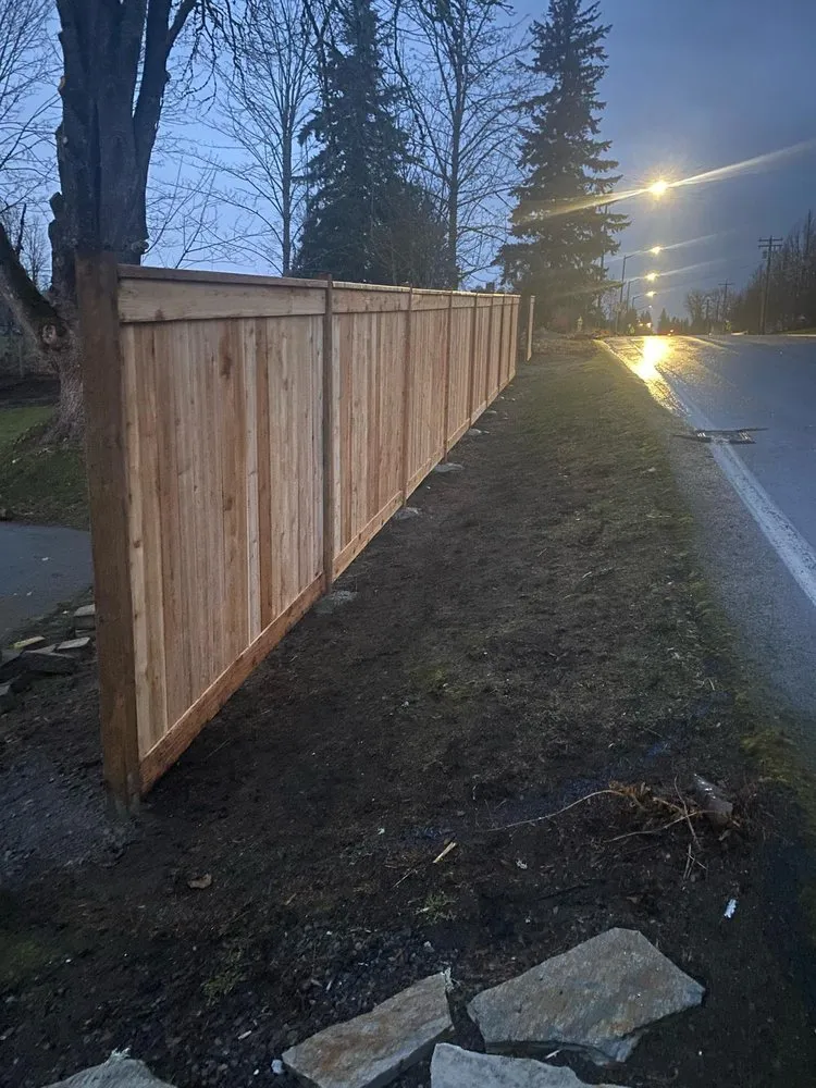 Professional yard maintenance experts serving Bremerton, WA - Carlos Landascaping