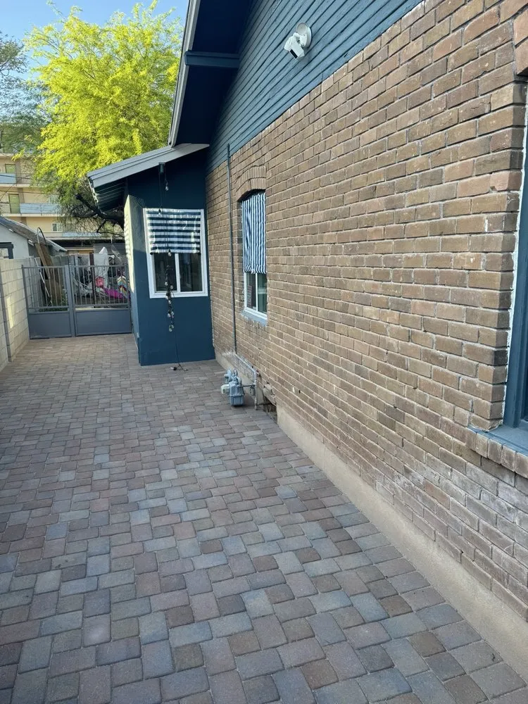 Top-rated outdoor landscaping experts serving Phoenix, AZ - Carlos Landscaping