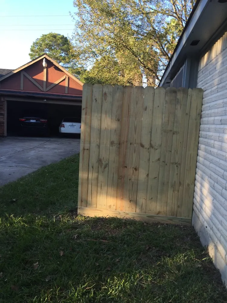 Top-rated outdoor landscaping in Houston, TX by Carlos Landscaping Service