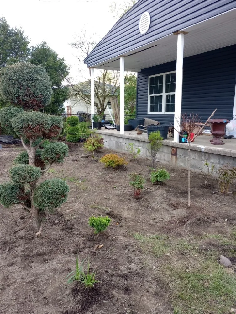 Custom lawn mowing service in Erie, PA by Carlos Landscaping Snow Removal