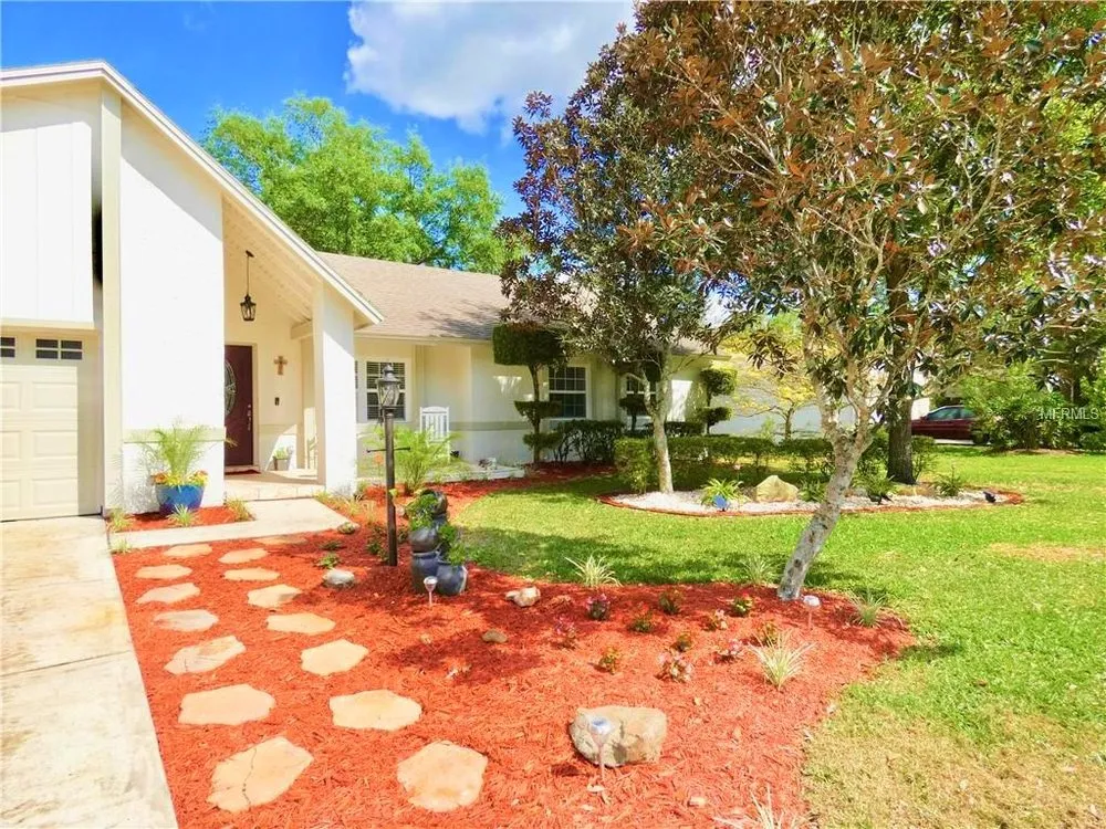 Professional residential landscaping in Orlando, FL - Carlos Lawn Care Services