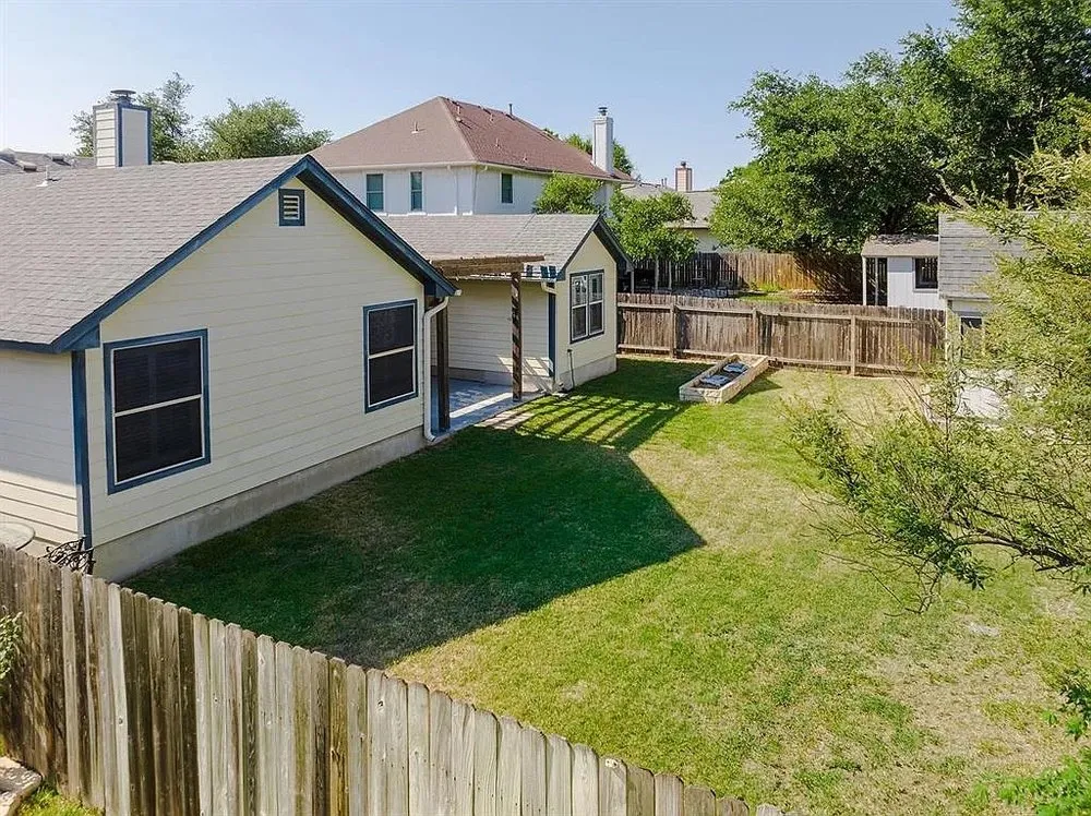 Local lawn care service with custom design across Austin, TX - Carl's Lawn Services