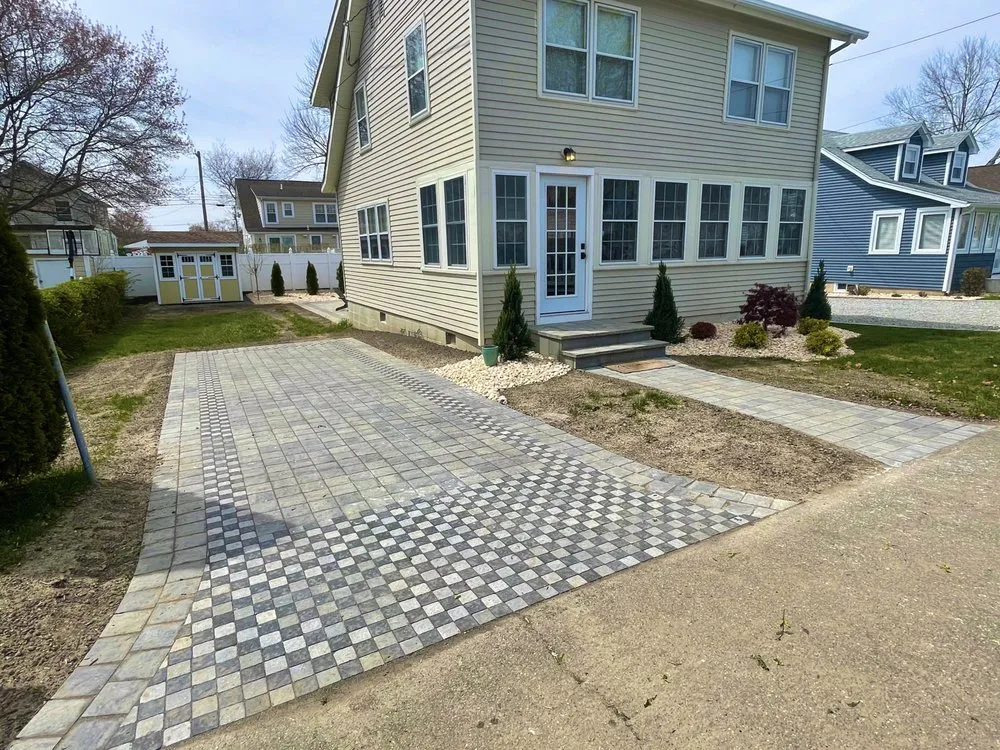 Reliable garden landscaping experts serving Bolton, CT - Carlson Crafted