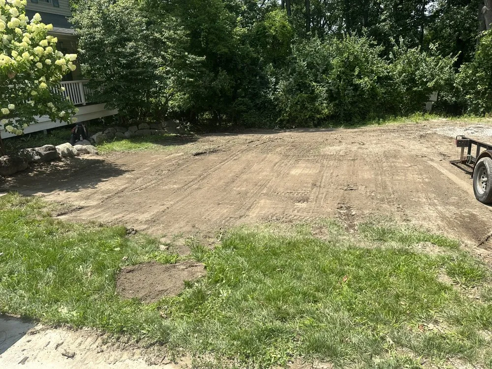 Professional lawn mowing service experts serving Waterford Township, MI - Carlson Lawn