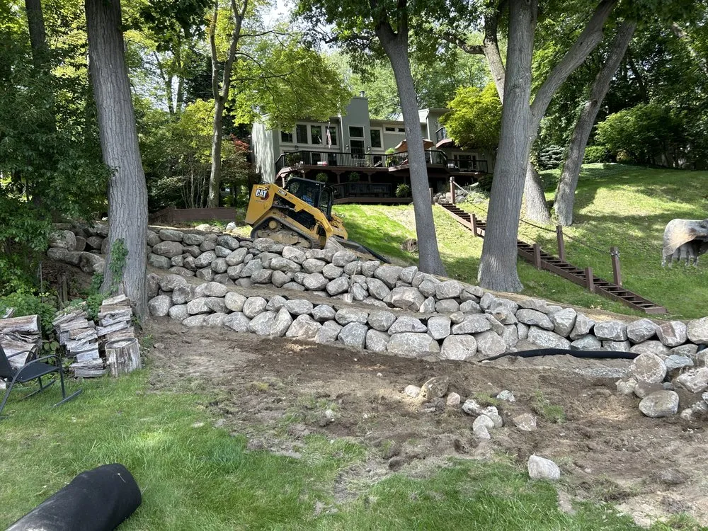 Local landscaping services experts serving Fenton, MI - Carlson Outdoor Services