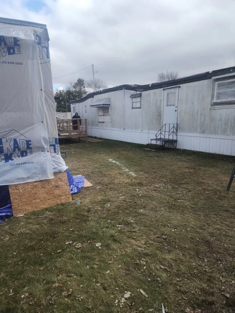 Trusted yard cleanup service experts serving Findlay, OH - Carl&Sons Property Services