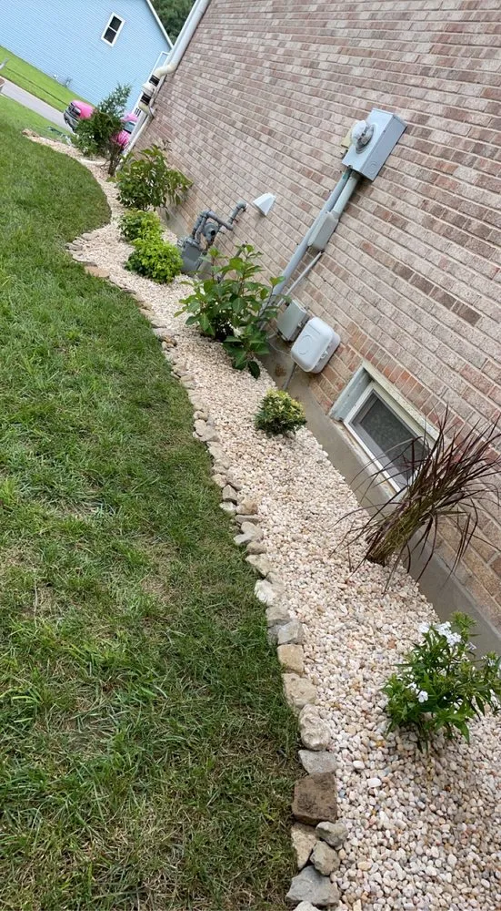 Affordable lawn care service near you across Louisville, KY - Carly Scapes