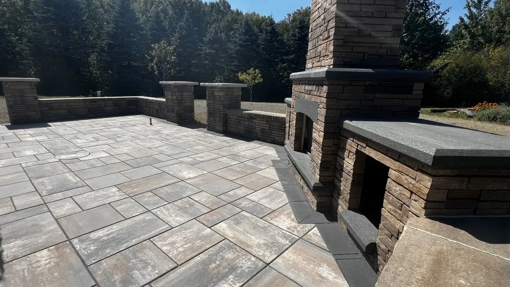 Top-rated lawn mowing service experts serving Middlefield, OH - Carmel Landscapes