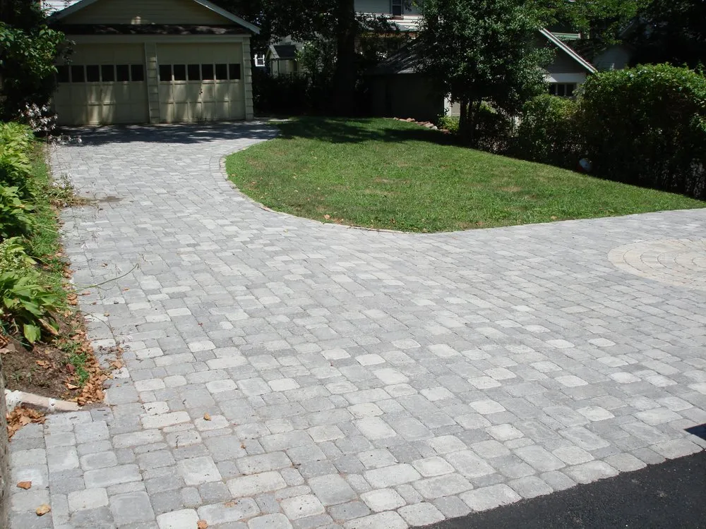 Custom garden landscaping experts serving East Hanover, NJ - Carmine's Landscaping and Construction INC