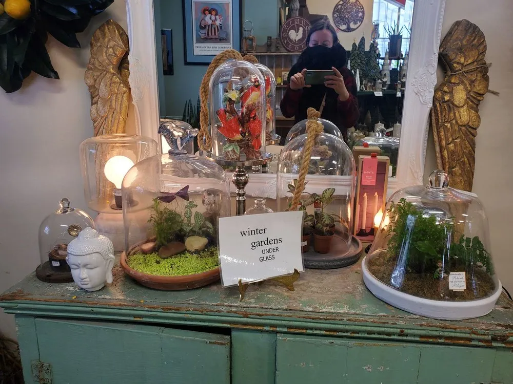 Top-rated residential landscaping with custom design in LaFayette, NY by Carol Watson Greenhouse & Landscaping