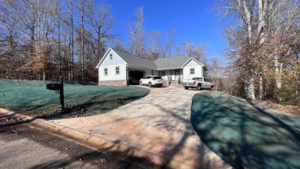 Affordable landscaping services in Anderson, SC - Carolina Grade