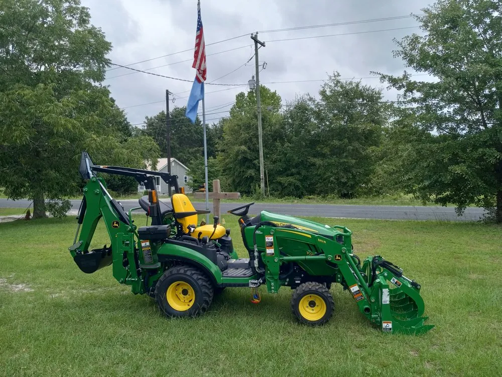 Reliable yard maintenance for beautiful yards in Gilbert, SC by Carolina Groundscapes