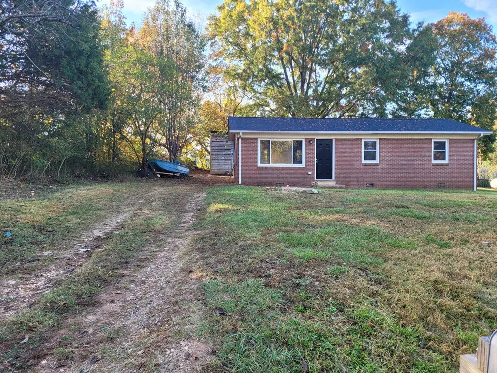 Custom lawn mowing service in Catawba, NC by Carolina Landscape & Grading