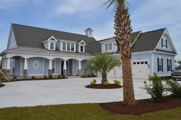 Carolina Landscape Group Logo